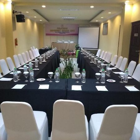 Grand Madani Hotel Mataram Dış mekan fotoğraf