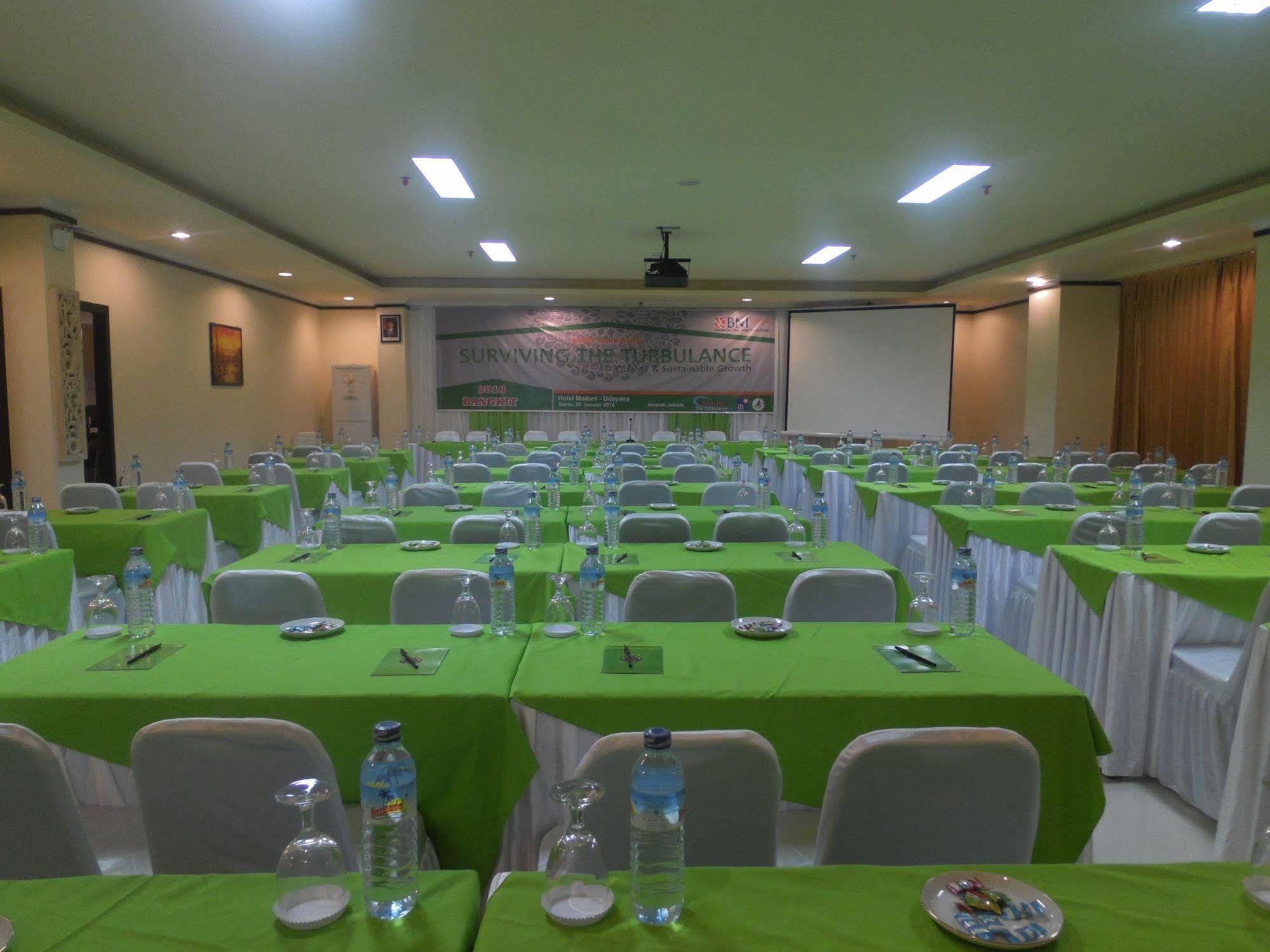 Grand Madani Hotel Mataram Dış mekan fotoğraf