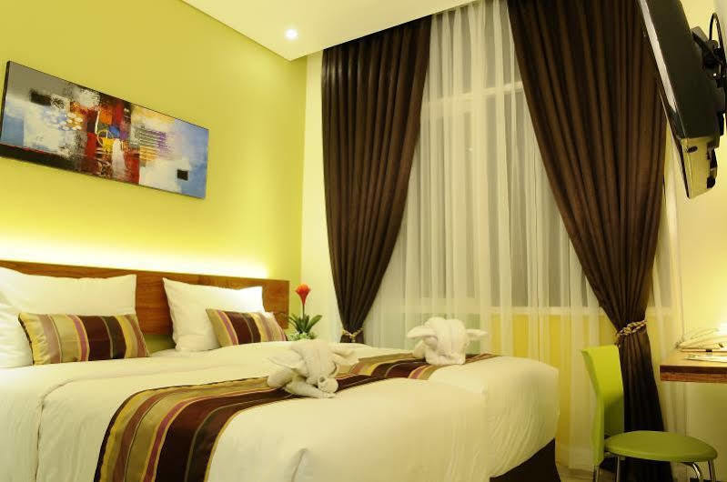 Grand Madani Hotel Mataram Dış mekan fotoğraf